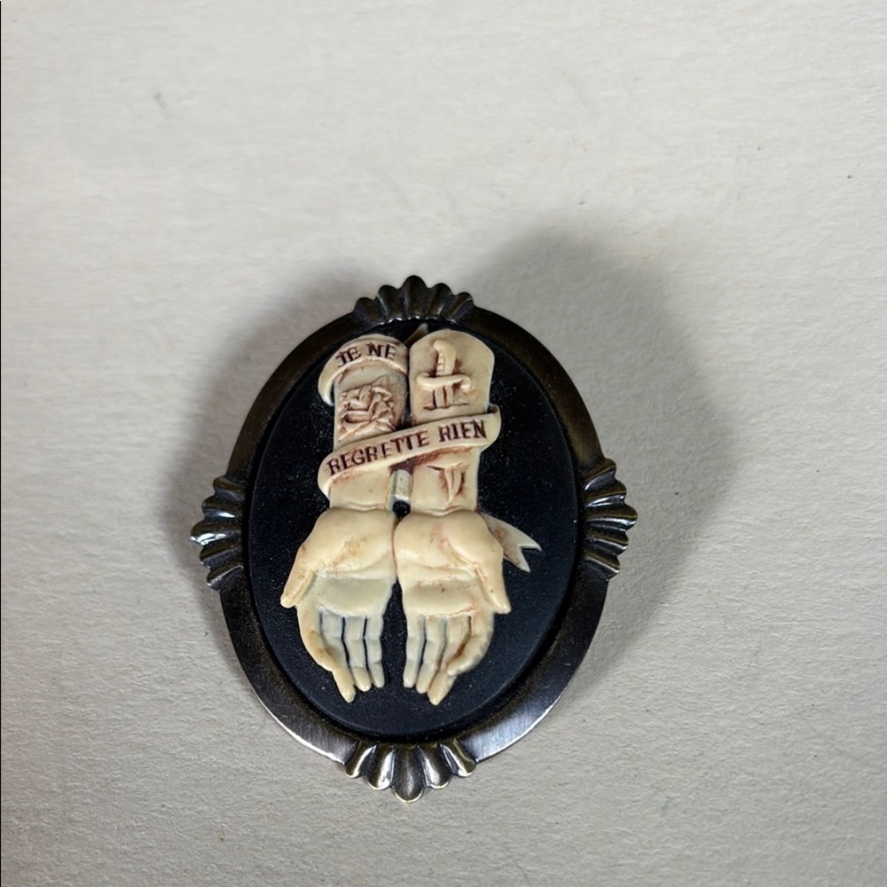 Vintage-Inspired Black and Cream Brooch/Pendant